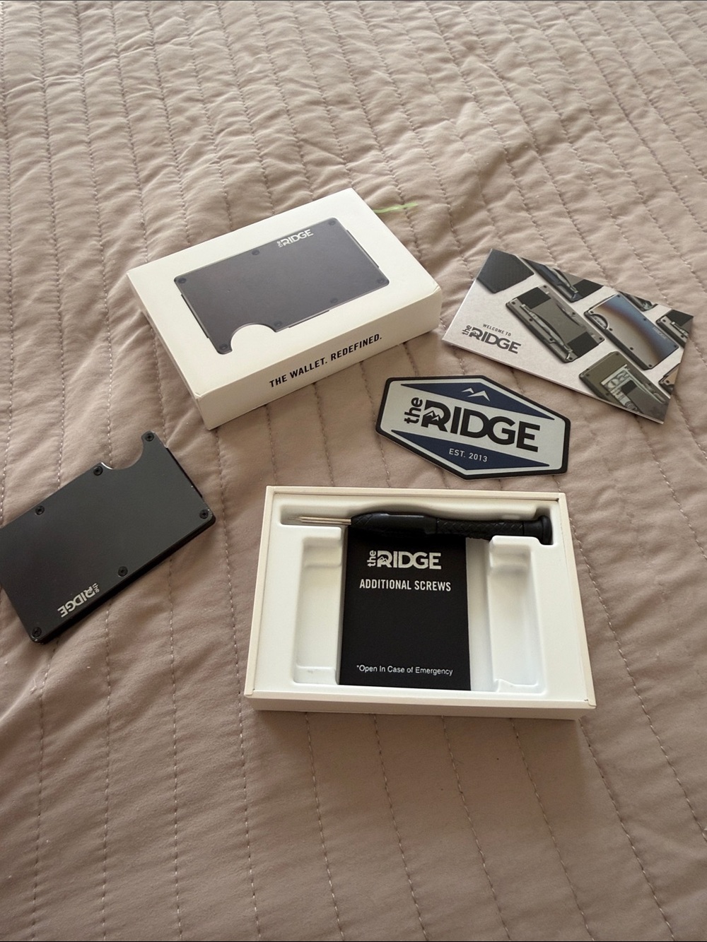 Dark Grey Ridge Wallet - Picture 3 of 5